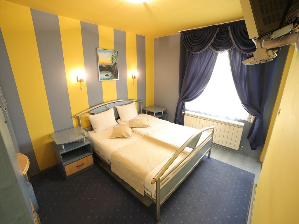 Hotel Zeneva Kragujevac Phòng bức ảnh