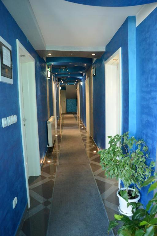 Hotel Zeneva Kragujevac Ngoại thất bức ảnh