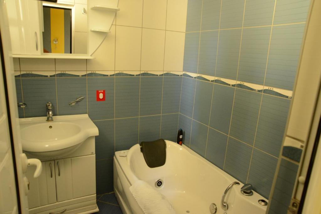 Hotel Zeneva Kragujevac Phòng bức ảnh