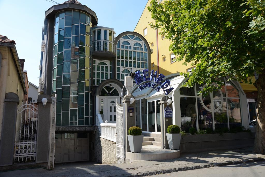 Hotel Zeneva Kragujevac Ngoại thất bức ảnh