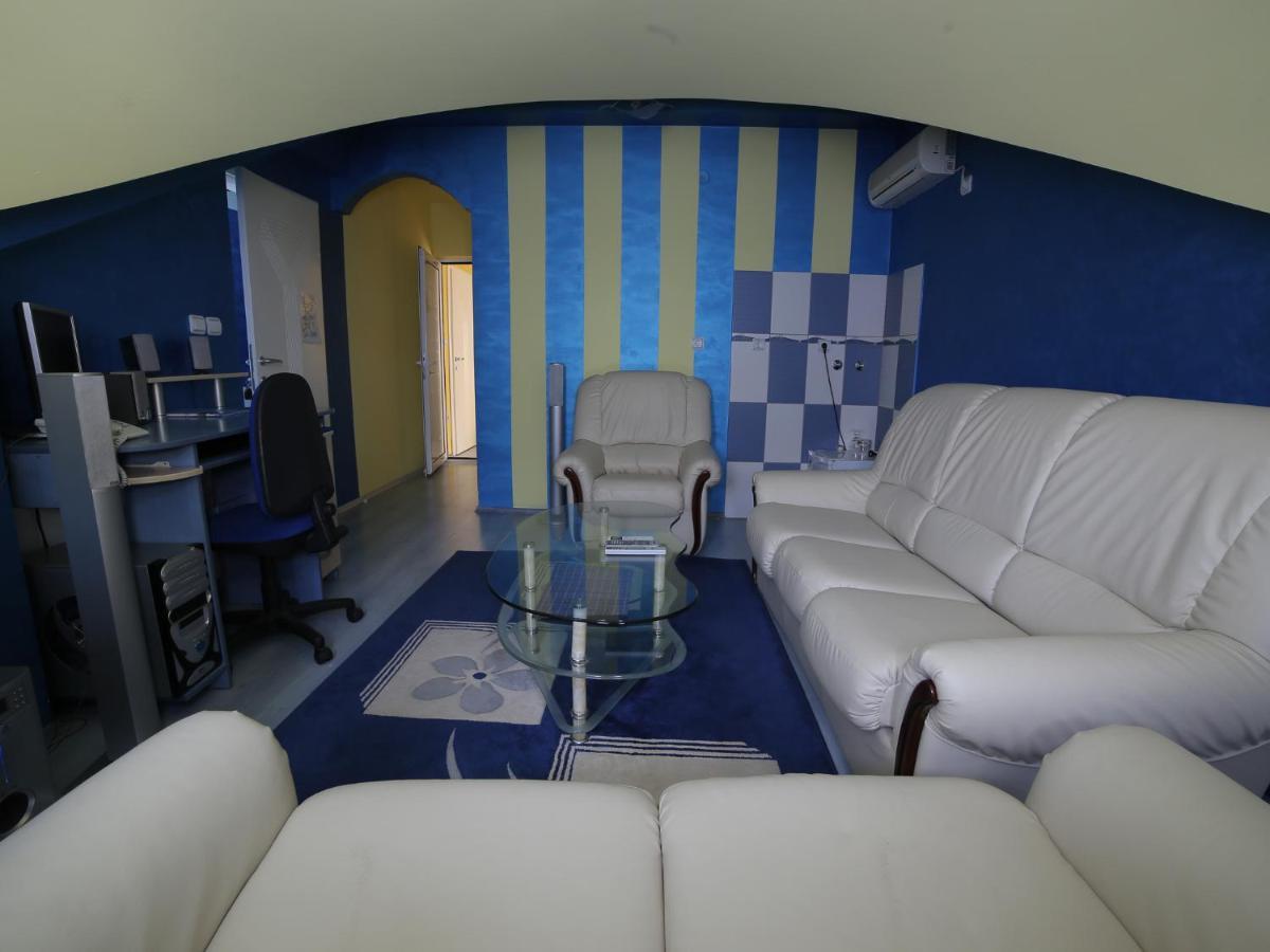Hotel Zeneva Kragujevac Ngoại thất bức ảnh